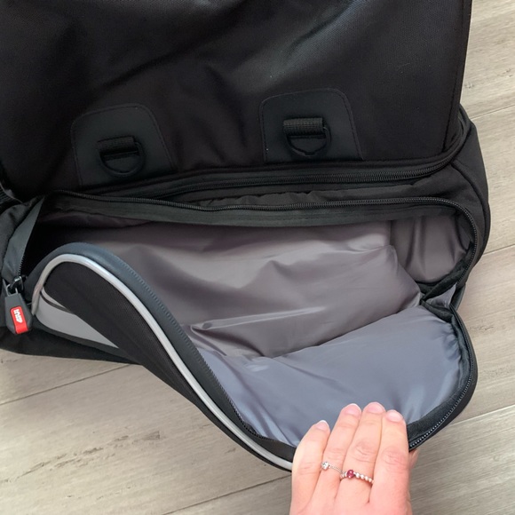 Motorcycle saddlebag 60L - Picture 4 of 12